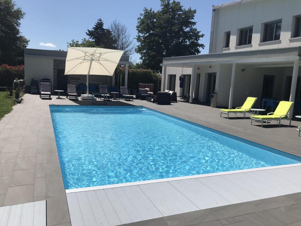 Domaine Georges V Bed & Breakfast Saint-Junien Exterior photo